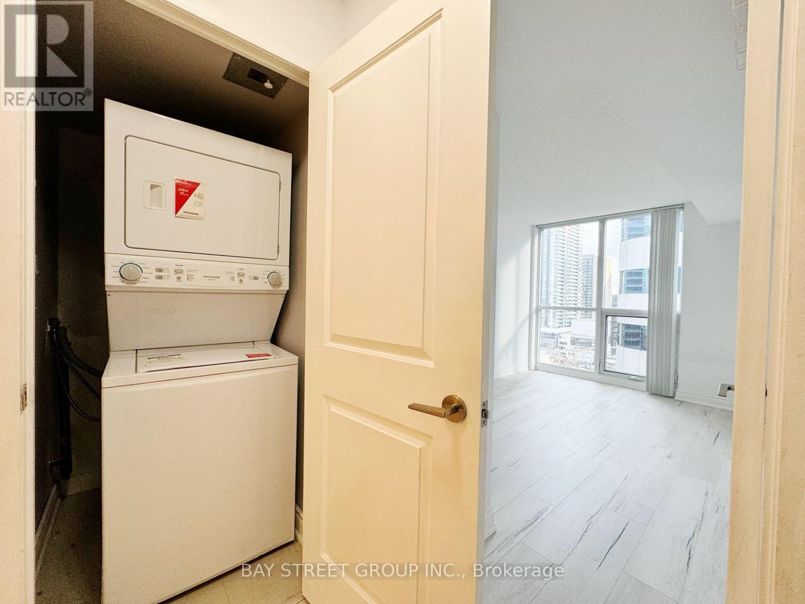 Photo 11 of 1611 4968 Yonge Street, Toronto ON