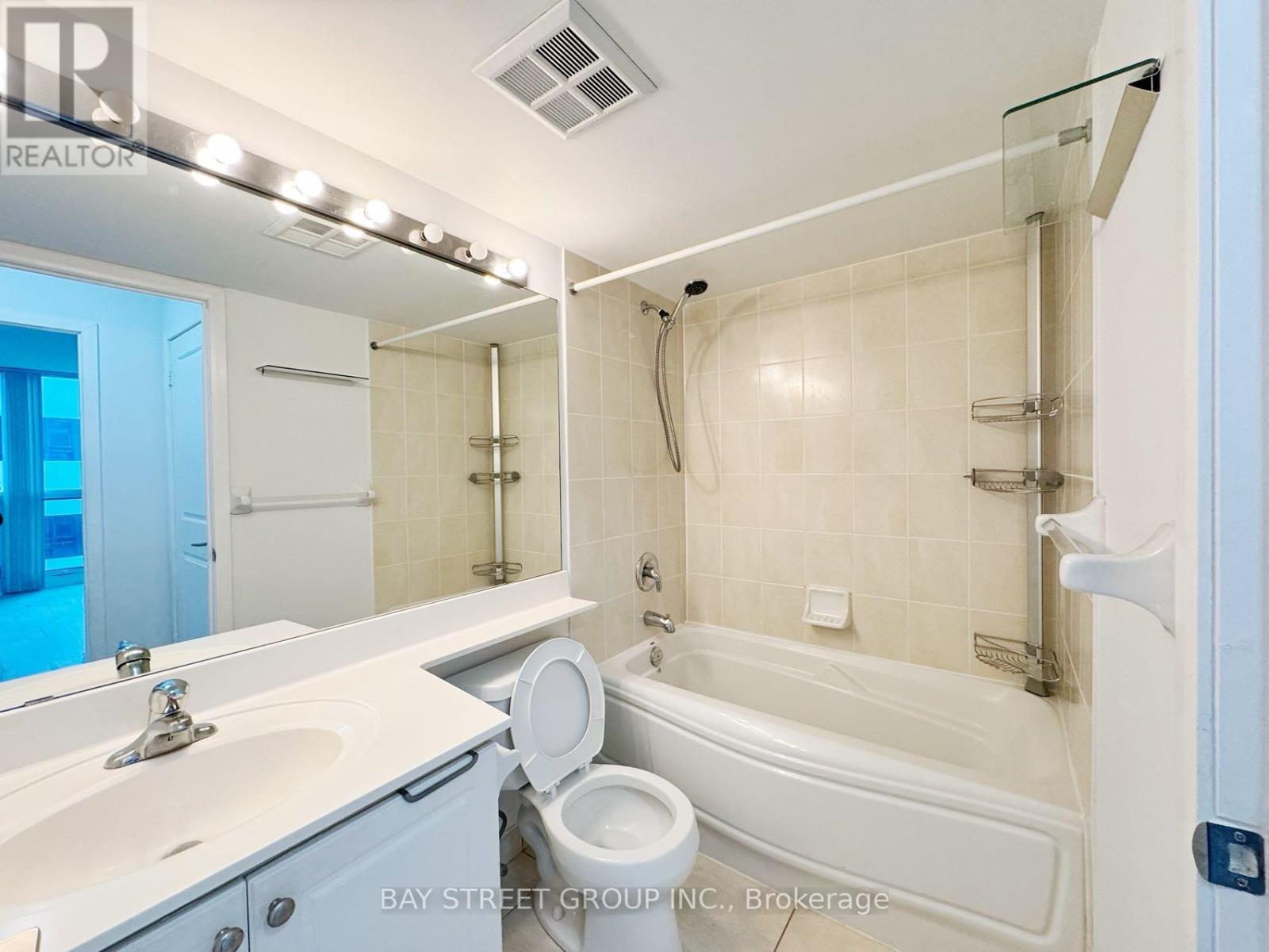 Photo 17 of 1611 4968 Yonge Street, Toronto ON