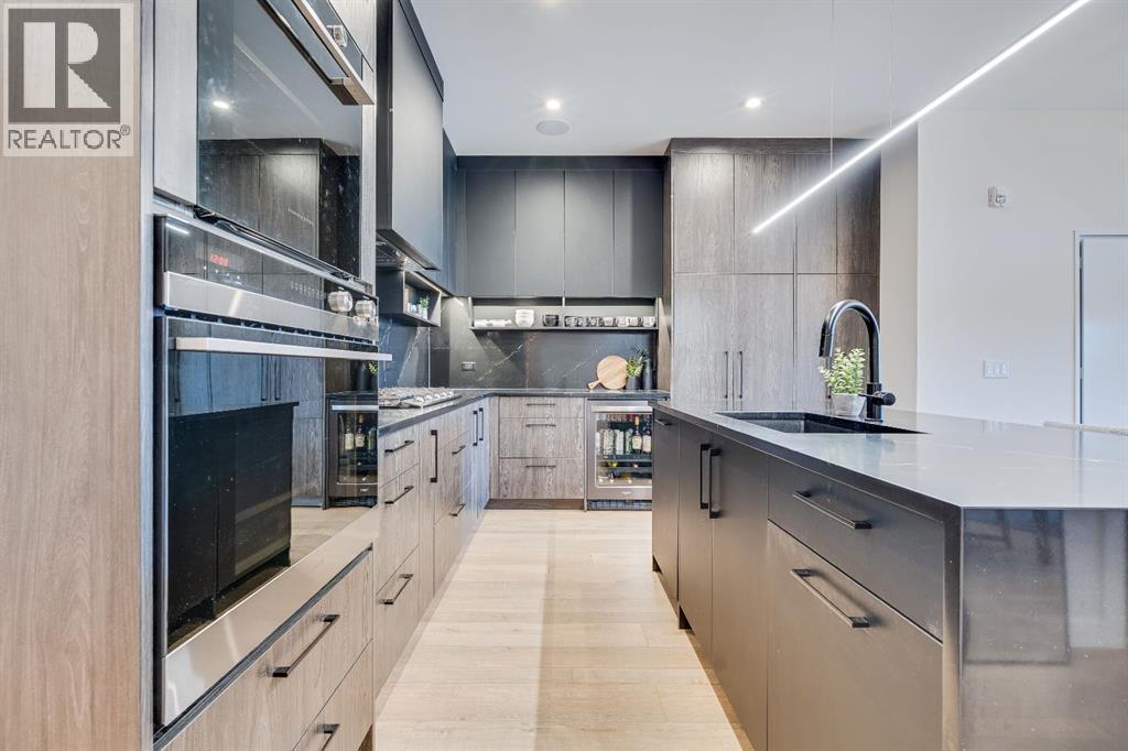 Photo 11 of 205 835 78 Street Sw, Calgary AB
