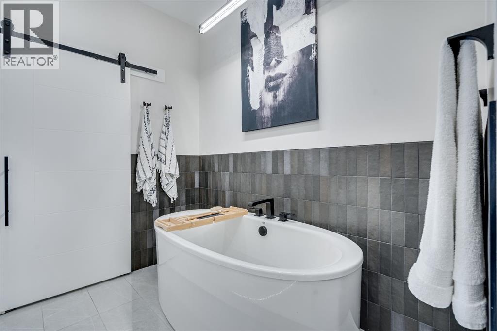 Photo 29 of 205 835 78 Street Sw, Calgary AB