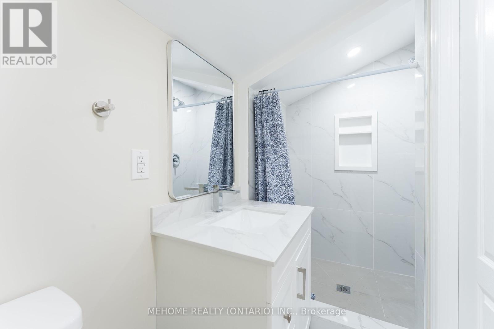 Photo 10 of 16 Abbottswood Road, Toronto ON