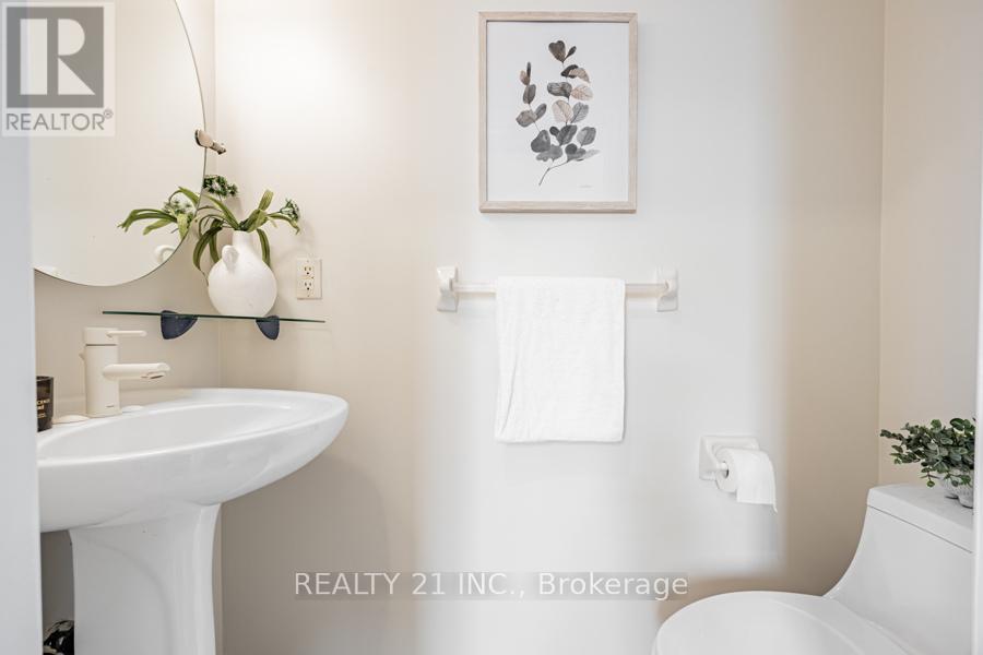 Photo 21 of 13 Ventura Lane, Ajax ON