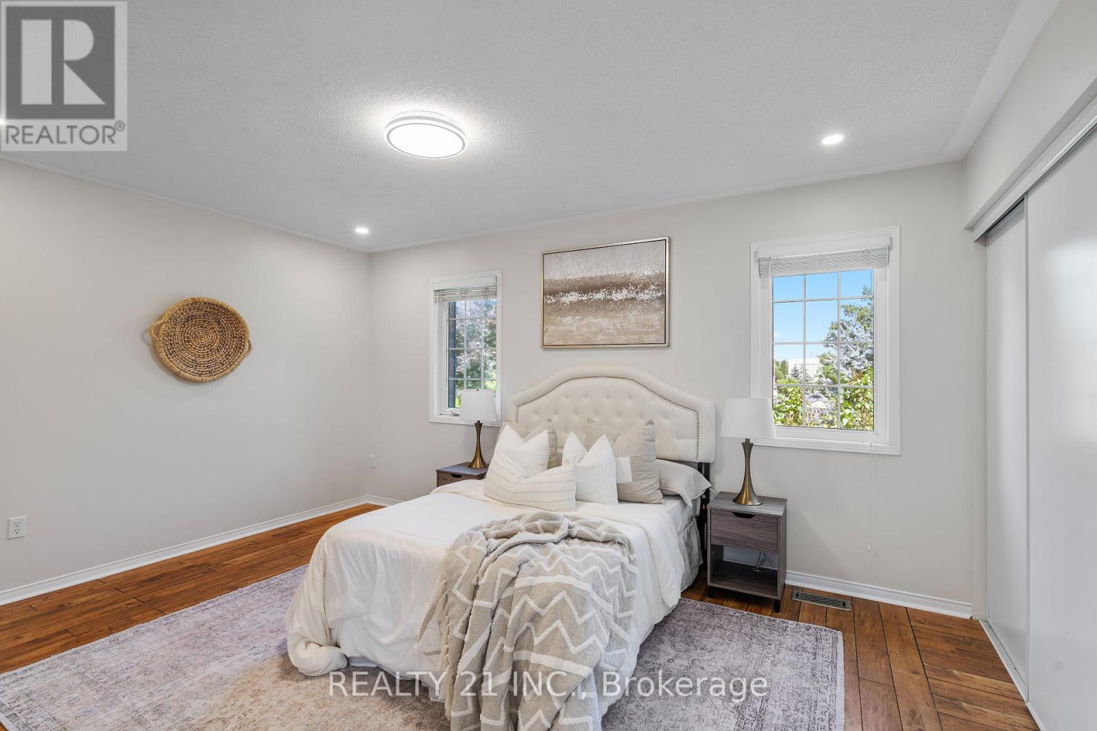 Photo 24 of 13 Ventura Lane, Ajax ON