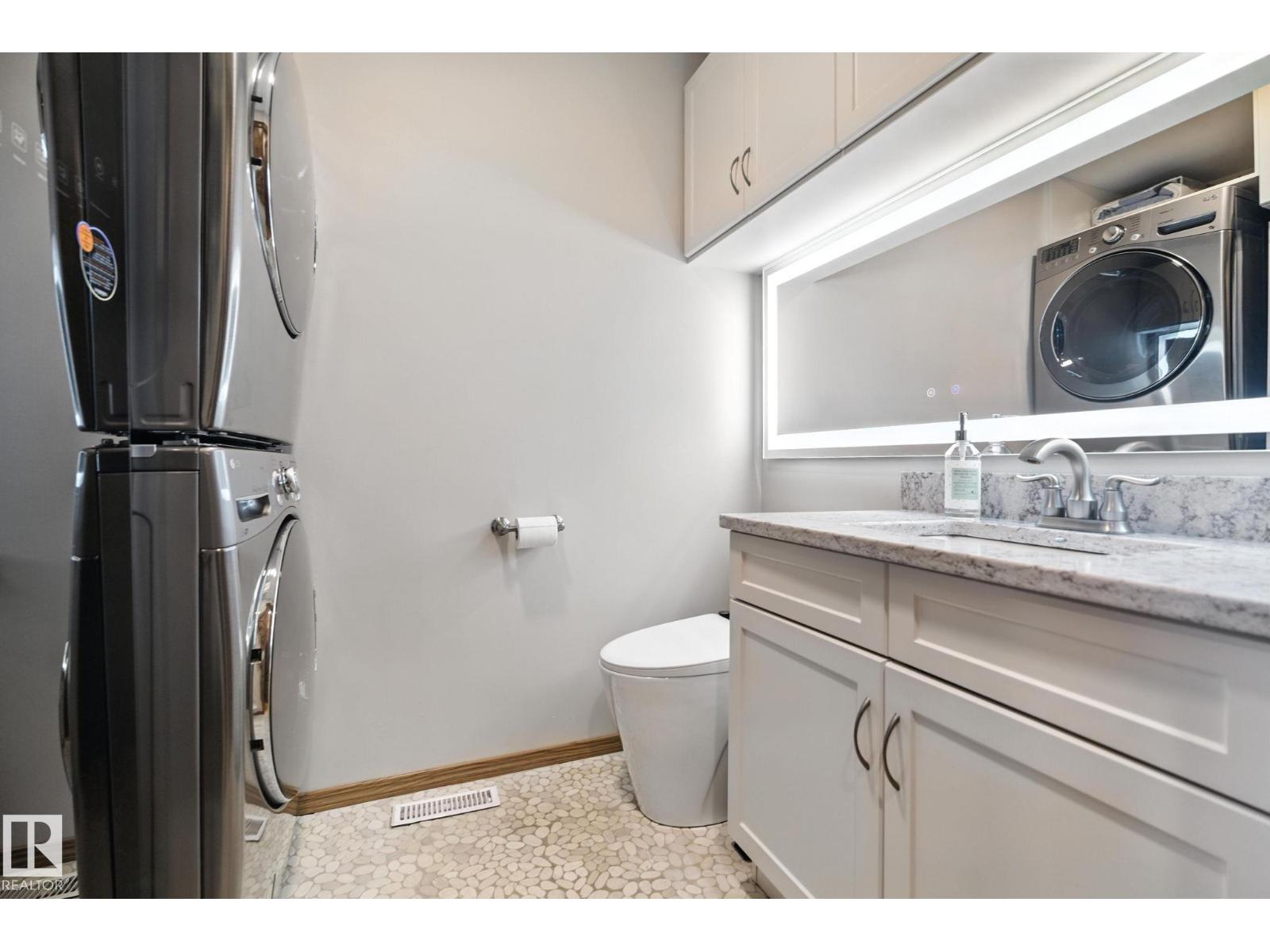 Photo 13 of 4632 151 St Nw, Edmonton AB