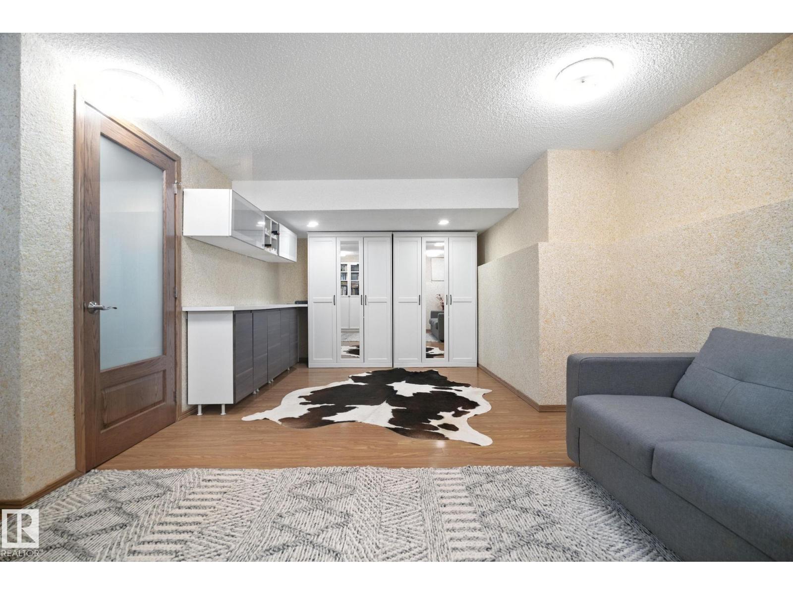 Photo 23 of 4632 151 St Nw, Edmonton AB