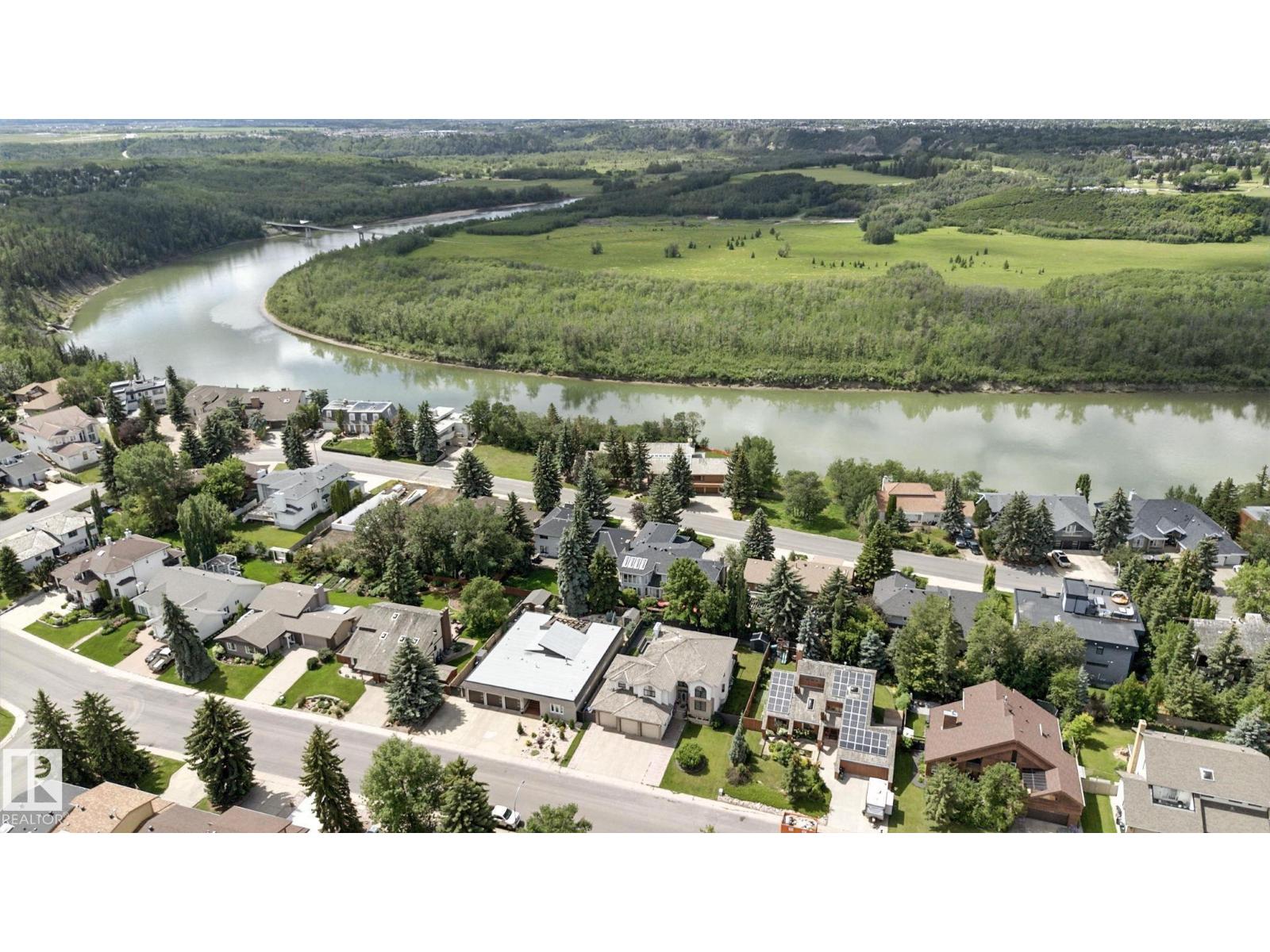 Photo 30 of 4632 151 St Nw, Edmonton AB