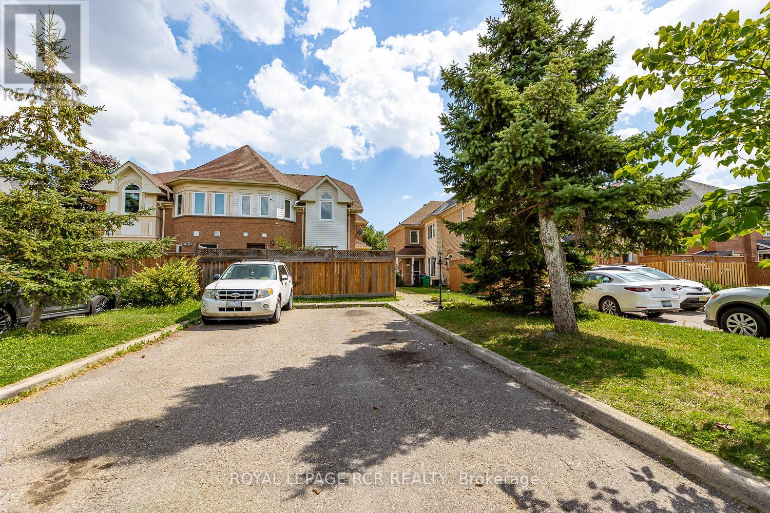 Photo 1 of 198 Pressed Brick Drive, Brampton ON