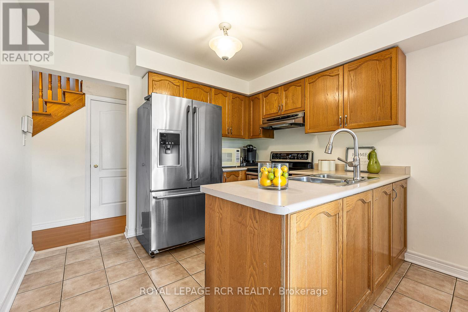 Photo 14 of 198 Pressed Brick Drive, Brampton ON