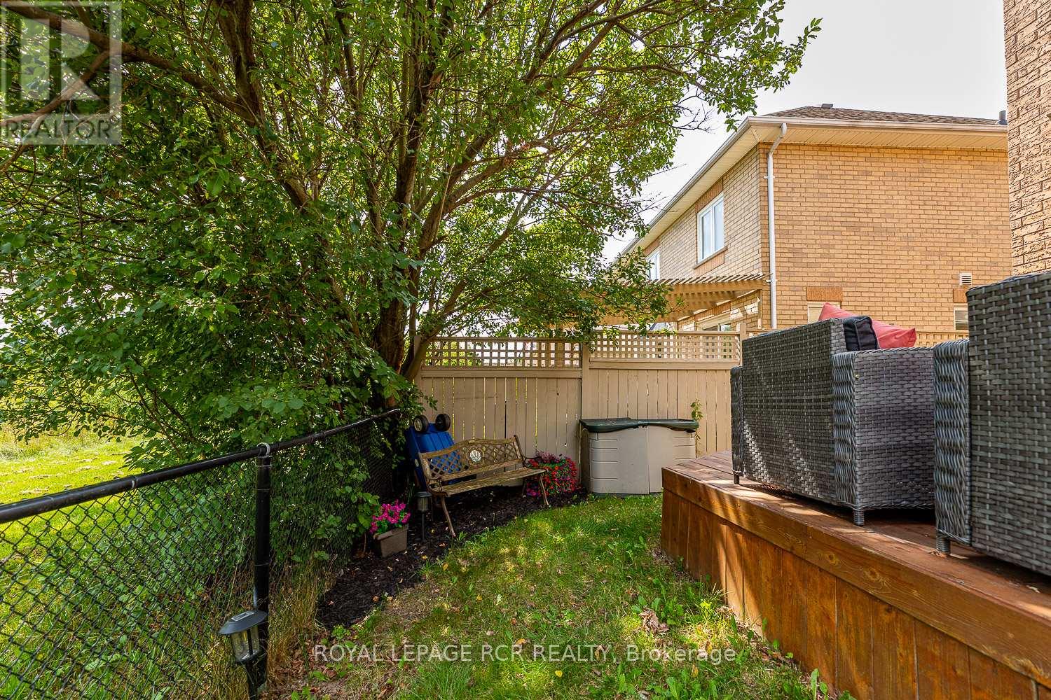 Photo 34 of 198 Pressed Brick Drive, Brampton ON