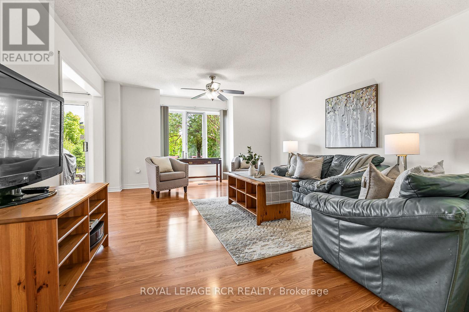 Photo 5 of 198 Pressed Brick Drive, Brampton ON
