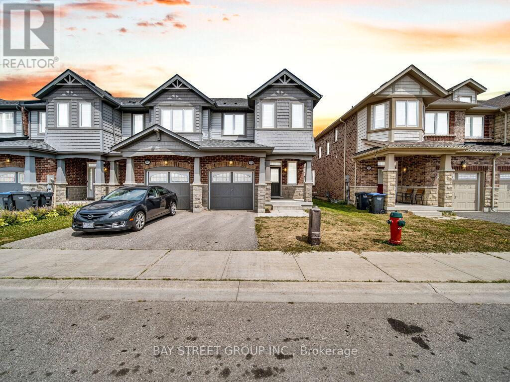 Photo 1 of 92 Abigail Crescent, Caledon ON
