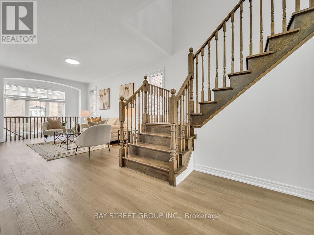Photo 10 of 92 Abigail Crescent, Caledon ON