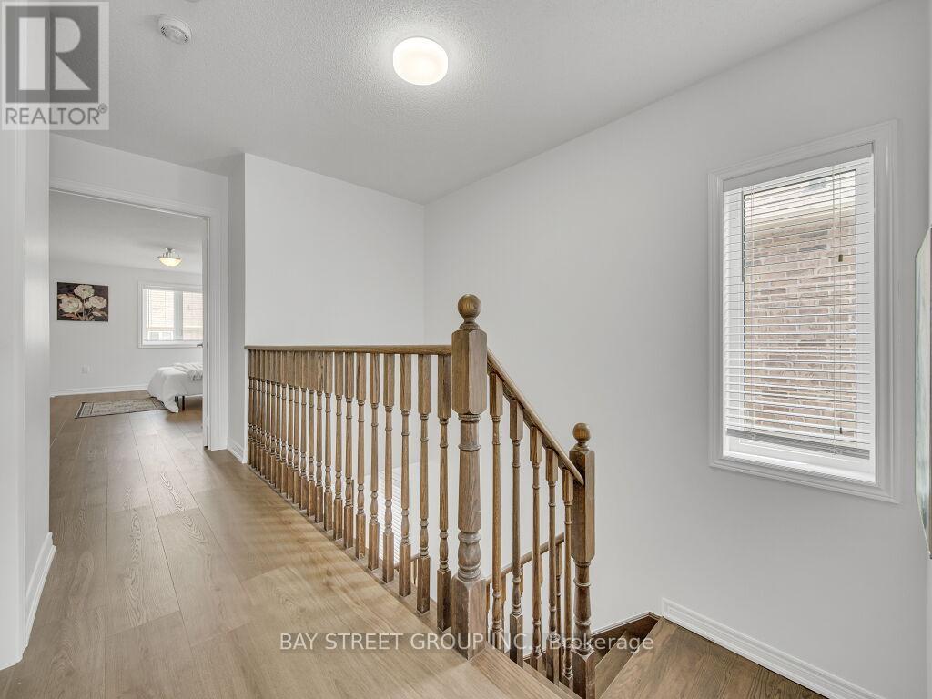 Photo 25 of 92 Abigail Crescent, Caledon ON