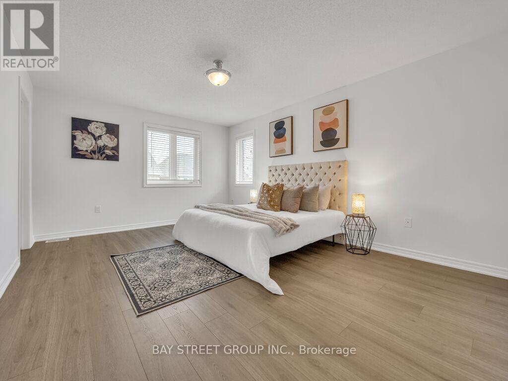 Photo 32 of 92 Abigail Crescent, Caledon ON