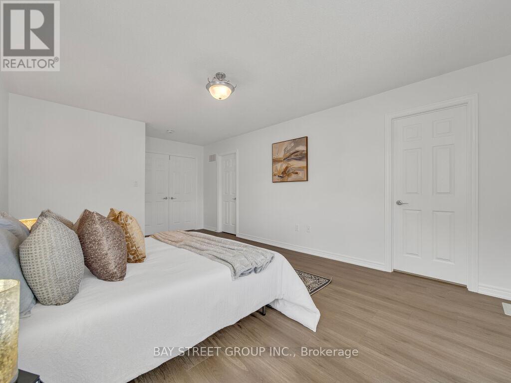 Photo 33 of 92 Abigail Crescent, Caledon ON
