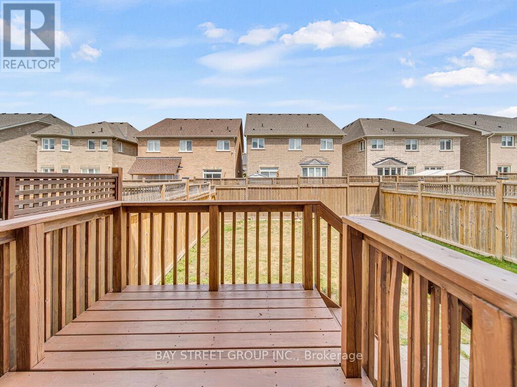 Photo 43 of 92 Abigail Crescent, Caledon ON