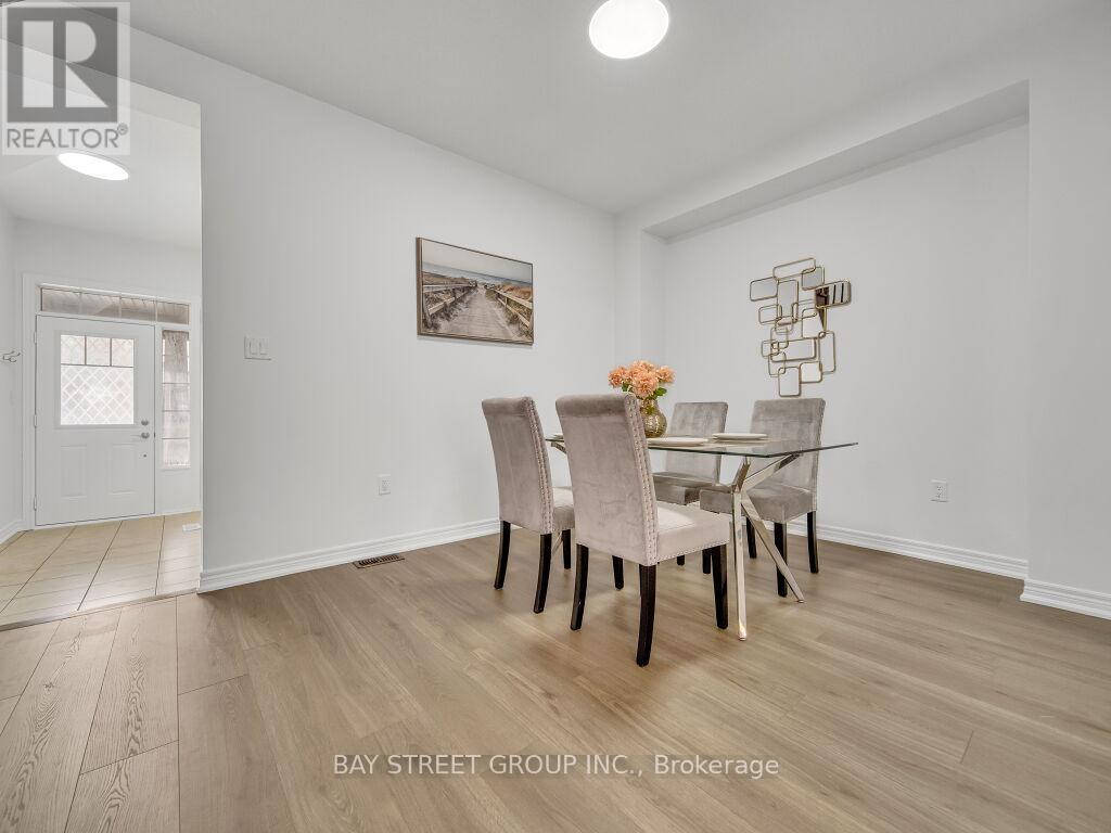 Photo 8 of 92 Abigail Crescent, Caledon ON