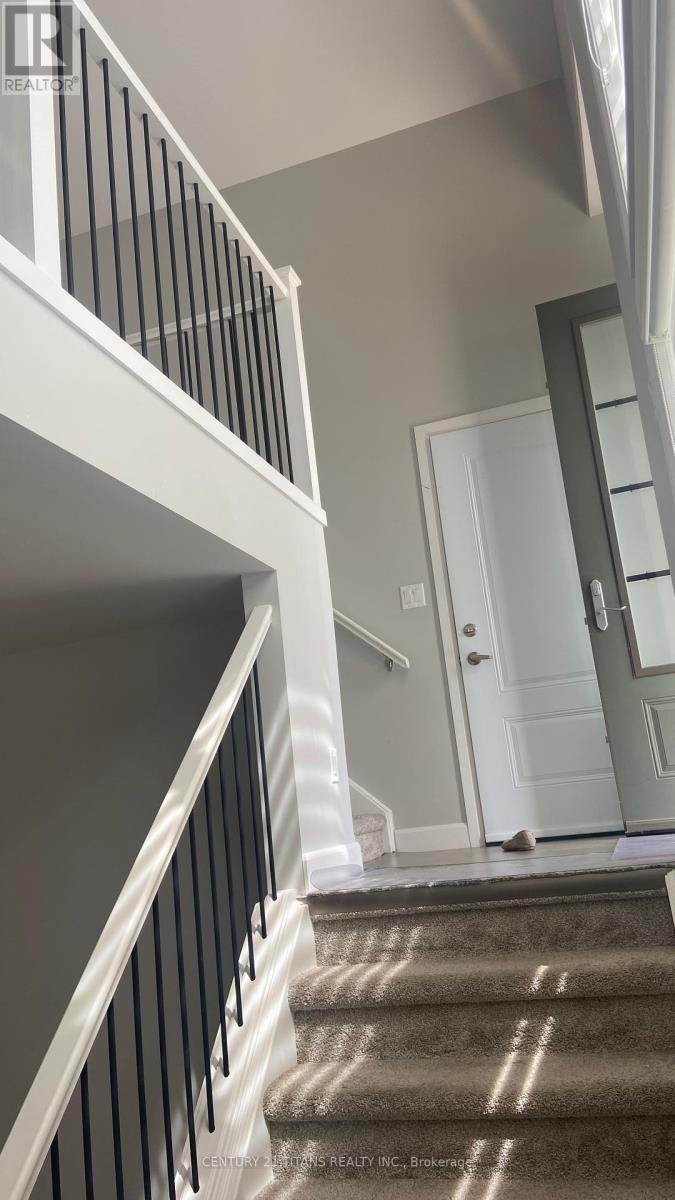 Photo 12 of 84 Arrowhead Lane, Chathamkent ON