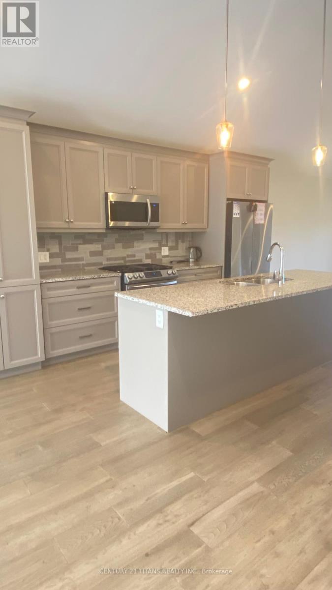 Photo 2 of 84 Arrowhead Lane, Chathamkent ON