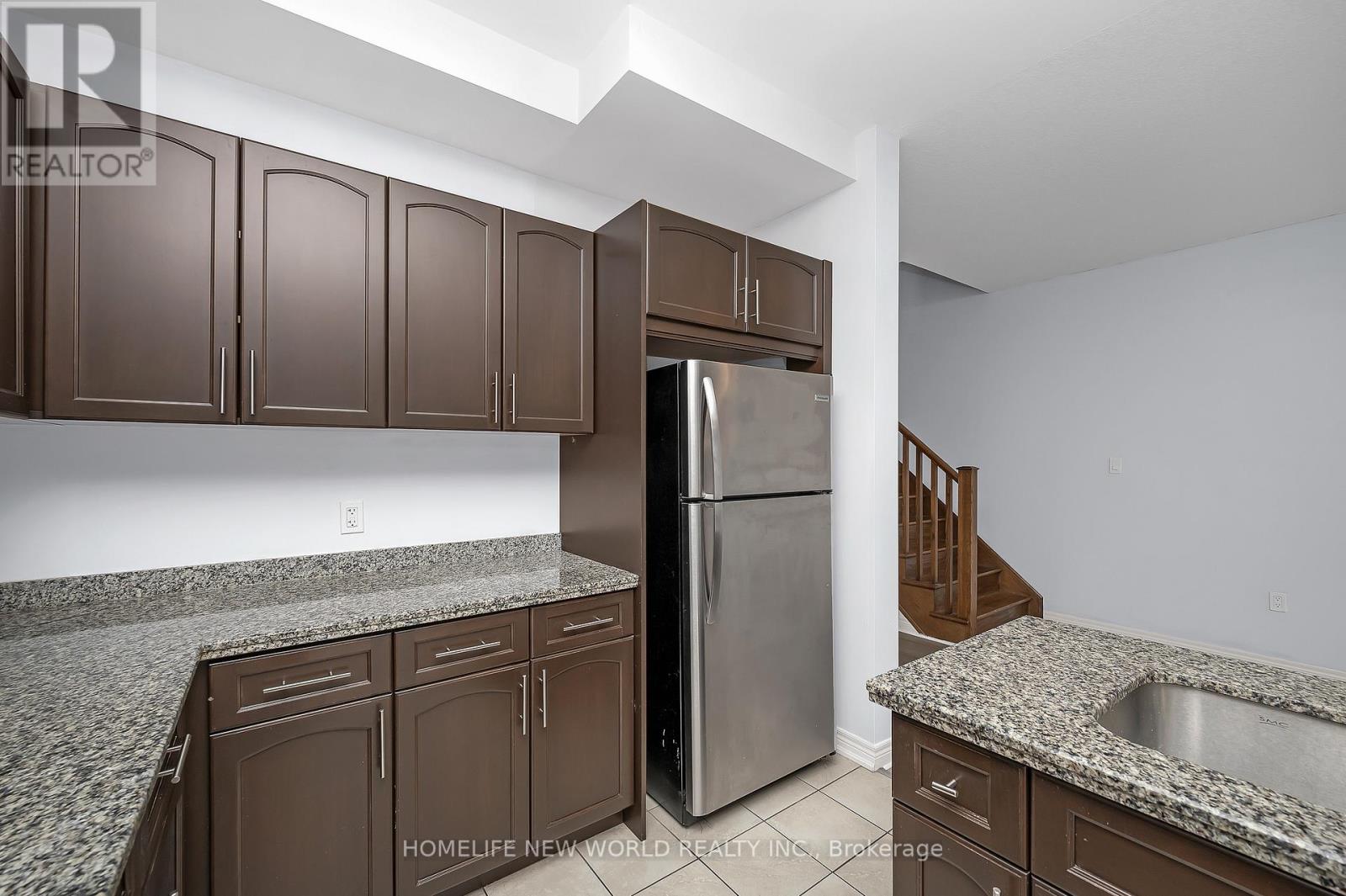 Photo 13 of 79 Sonoma Valley Crescent, Hamilton ON