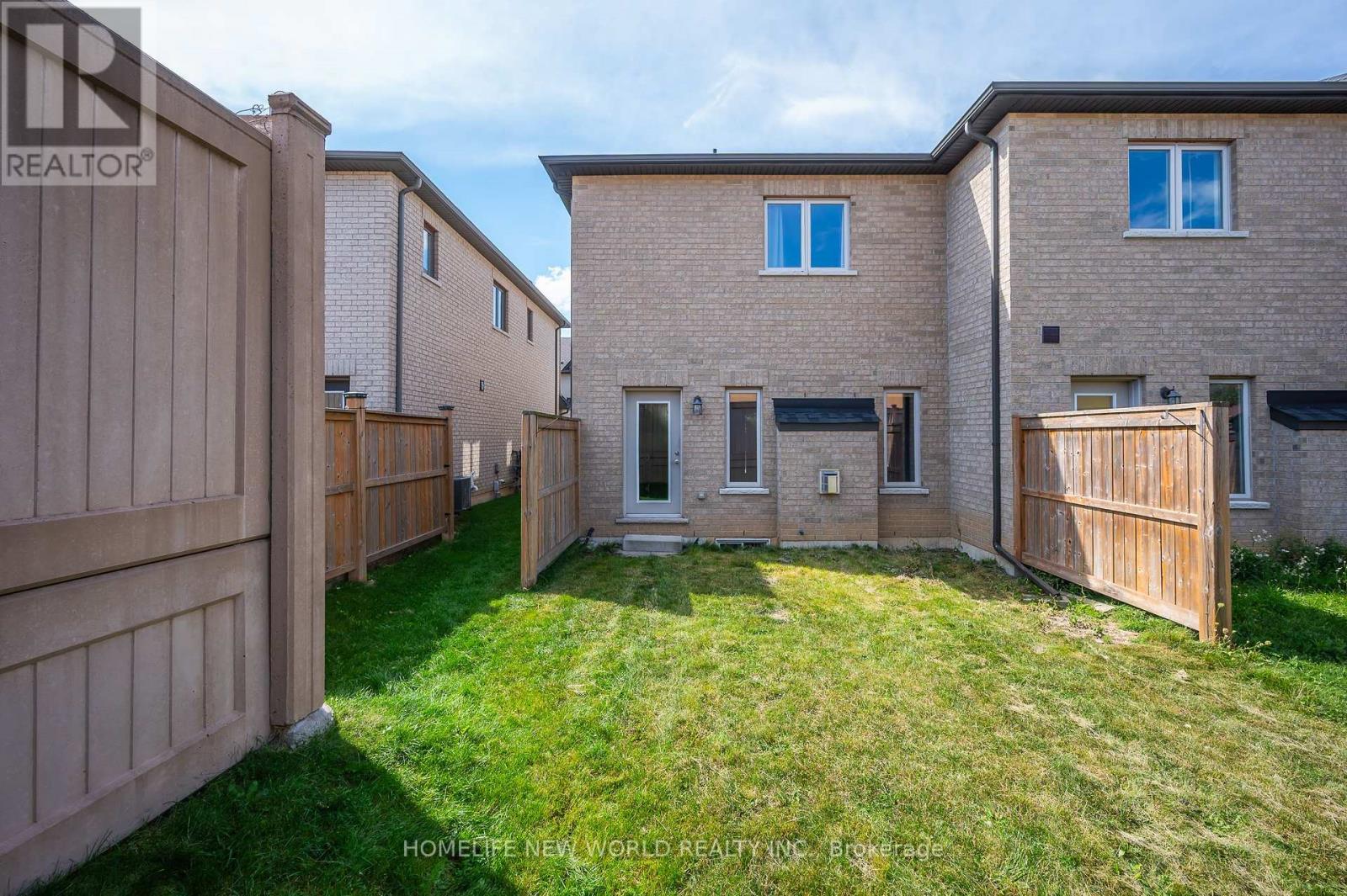 Photo 26 of 79 Sonoma Valley Crescent, Hamilton ON