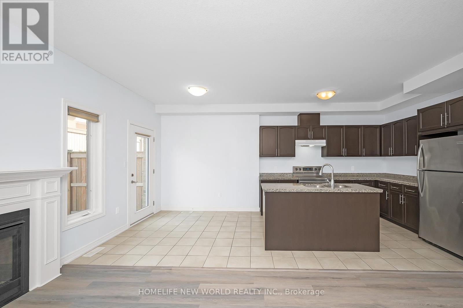 Photo 7 of 79 Sonoma Valley Crescent, Hamilton ON