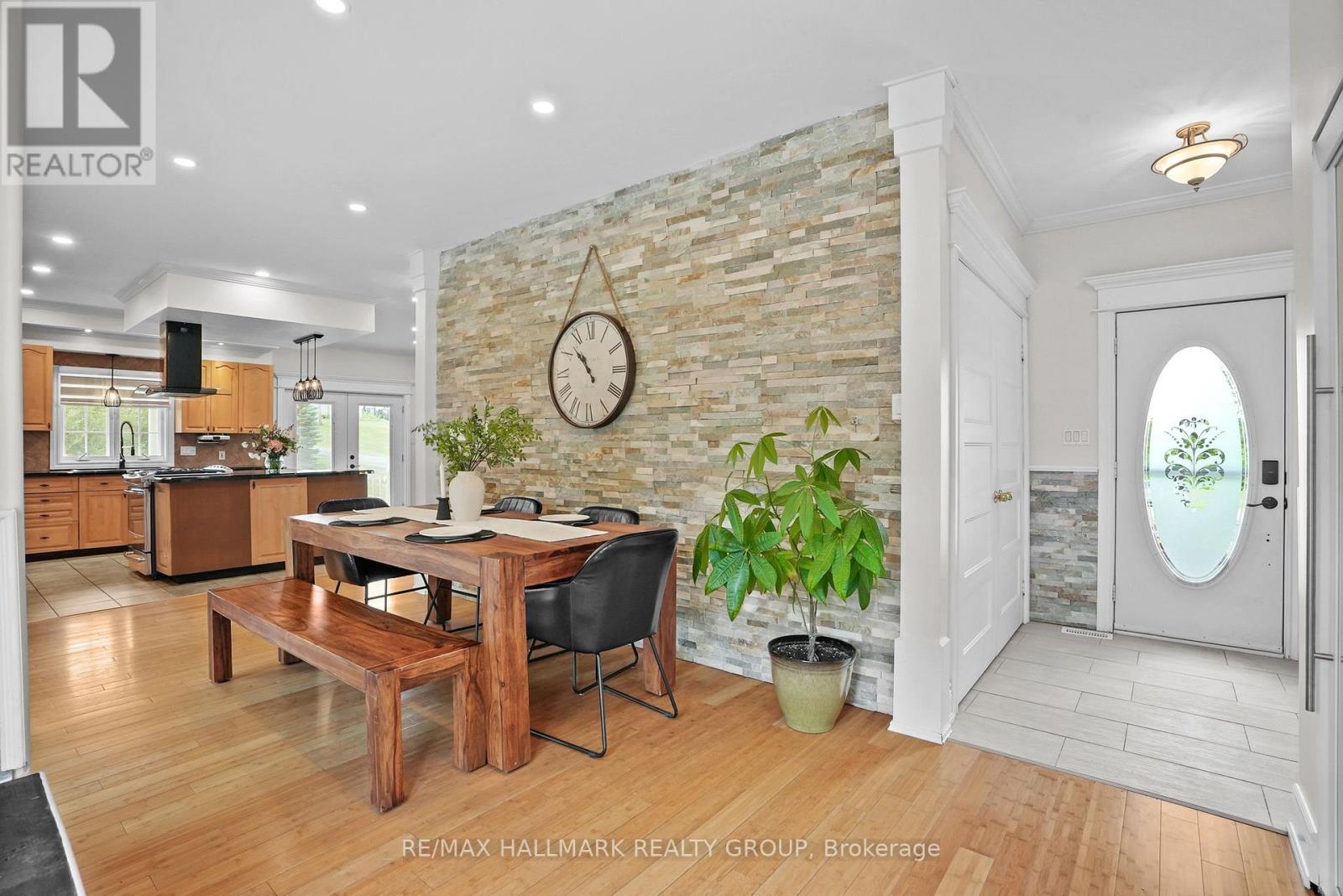 Photo 20 of 115 Pigeon Street, Clarencerockland ON