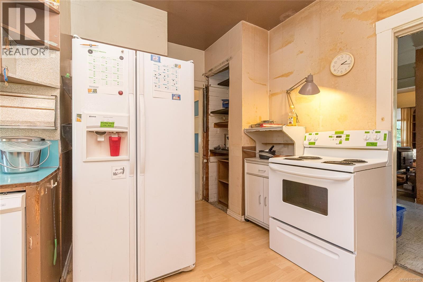 Photo 12 of 3329 Kingsley St, Saanich BC