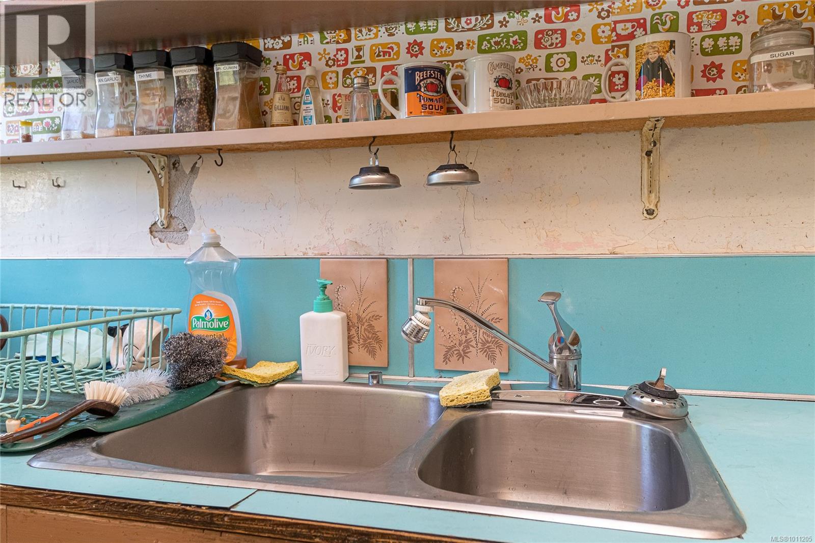 Photo 14 of 3329 Kingsley St, Saanich BC