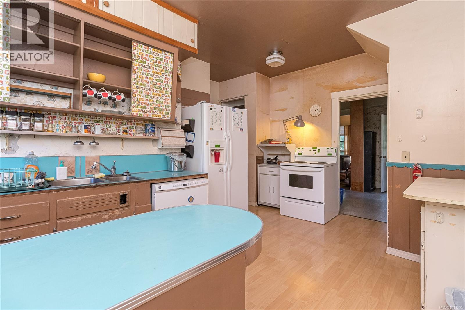 Photo 16 of 3329 Kingsley St, Saanich BC