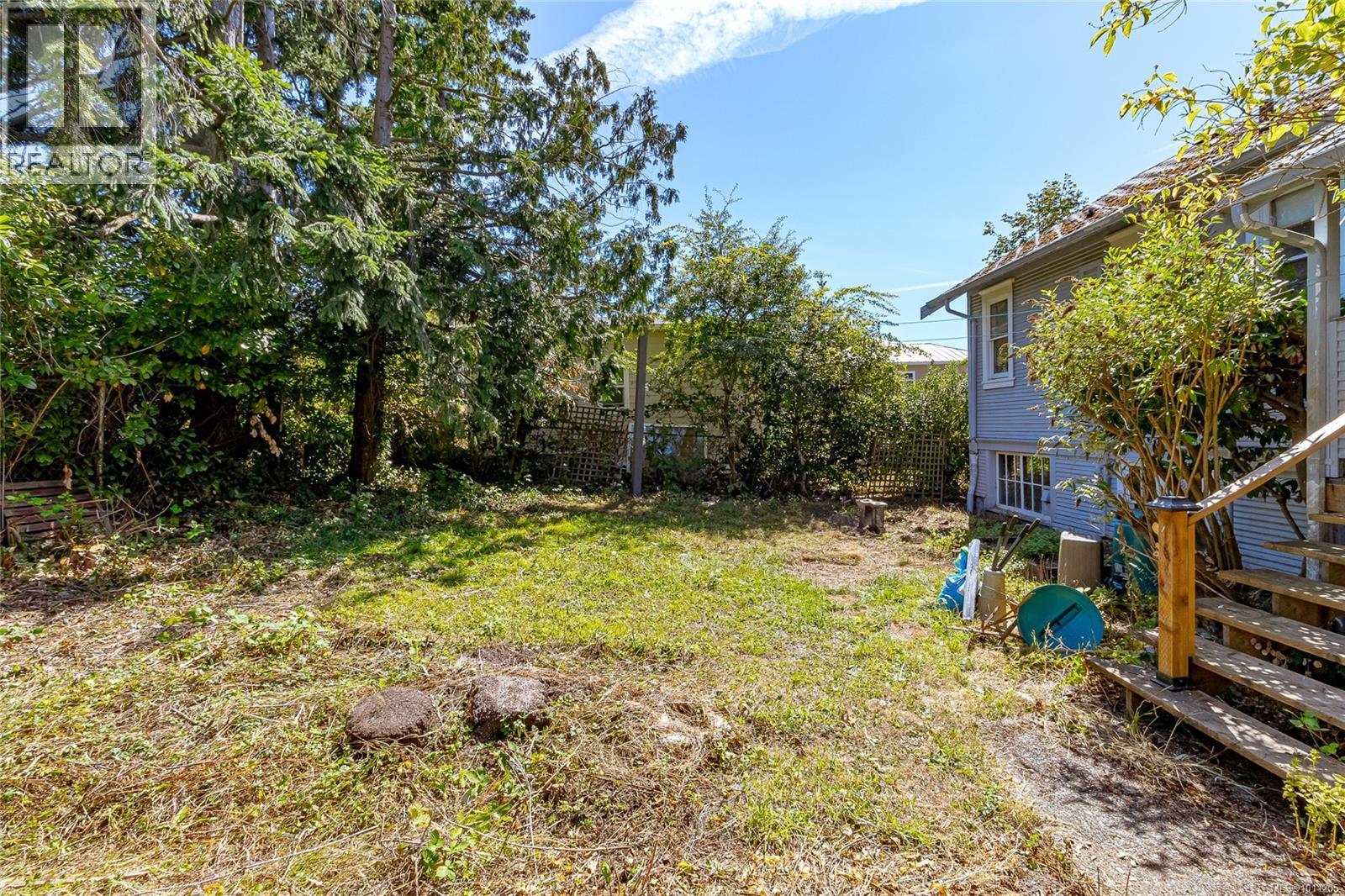 Photo 41 of 3329 Kingsley St, Saanich BC