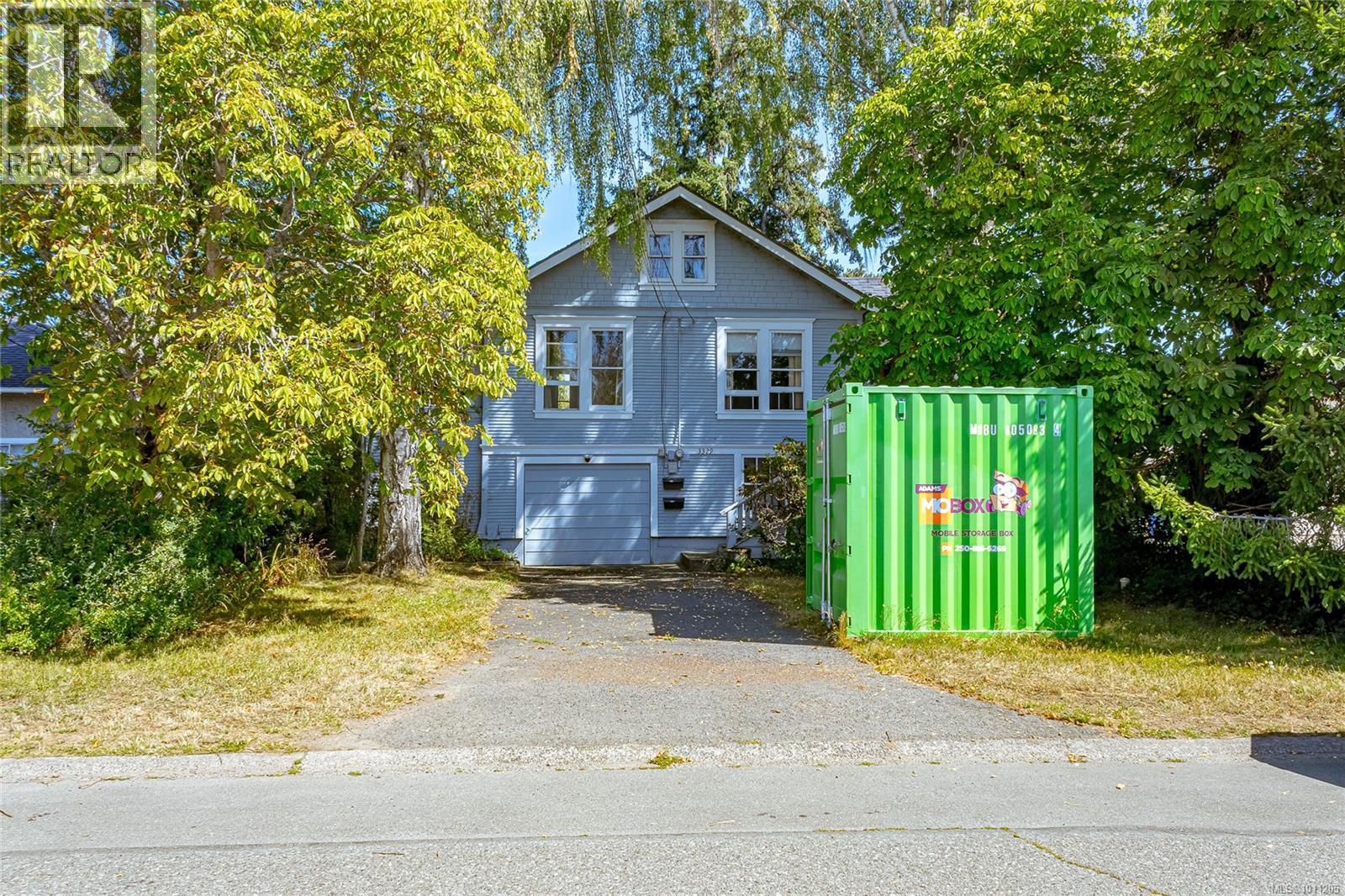 Photo 42 of 3329 Kingsley St, Saanich BC