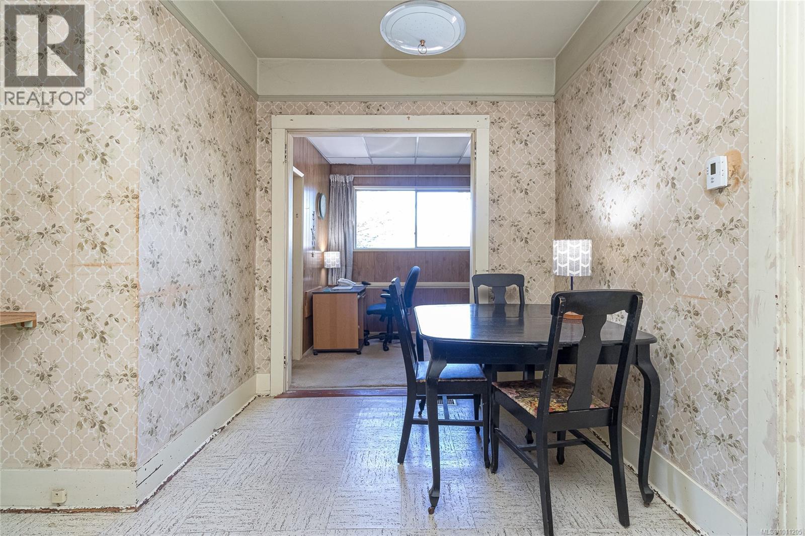 Photo 9 of 3329 Kingsley St, Saanich BC