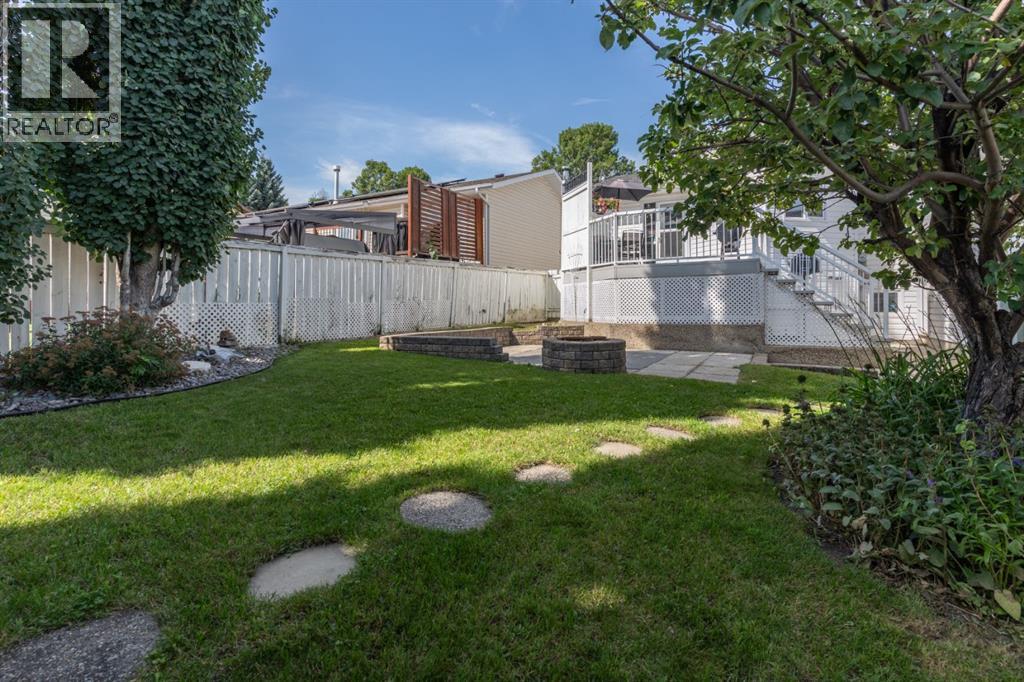 Photo 30 of 5905 54 Avenue, Camrose AB