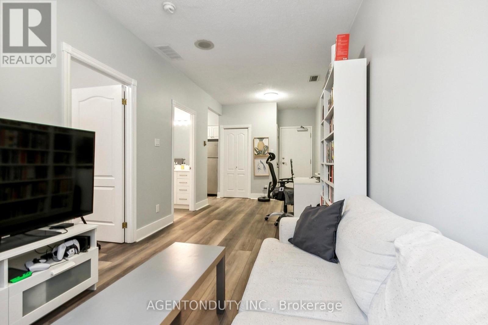 Photo 20 of 708 393 King Street W, Toronto ON