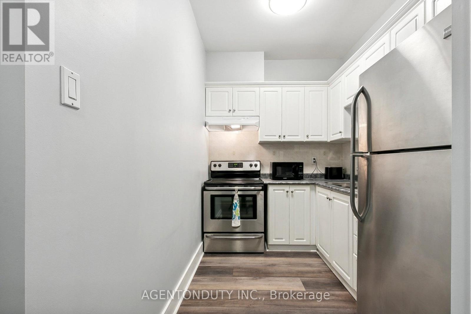 Photo 24 of 708 393 King Street W, Toronto ON