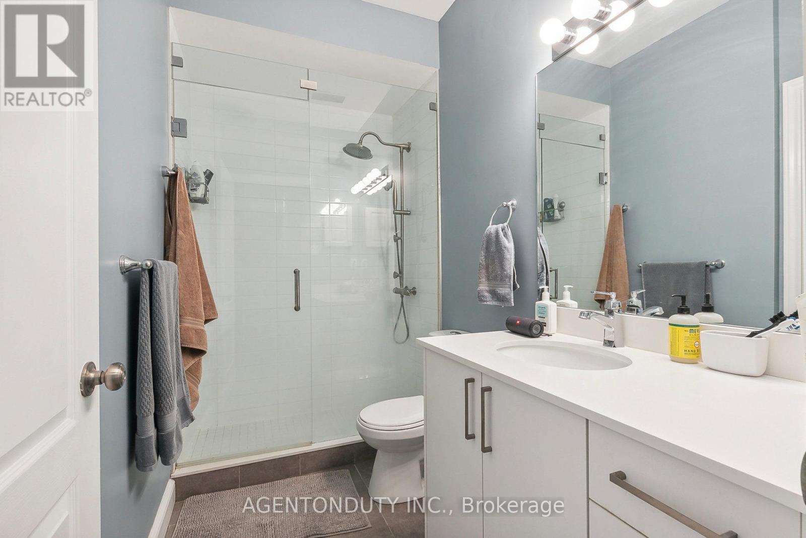 Photo 32 of 708 393 King Street W, Toronto ON