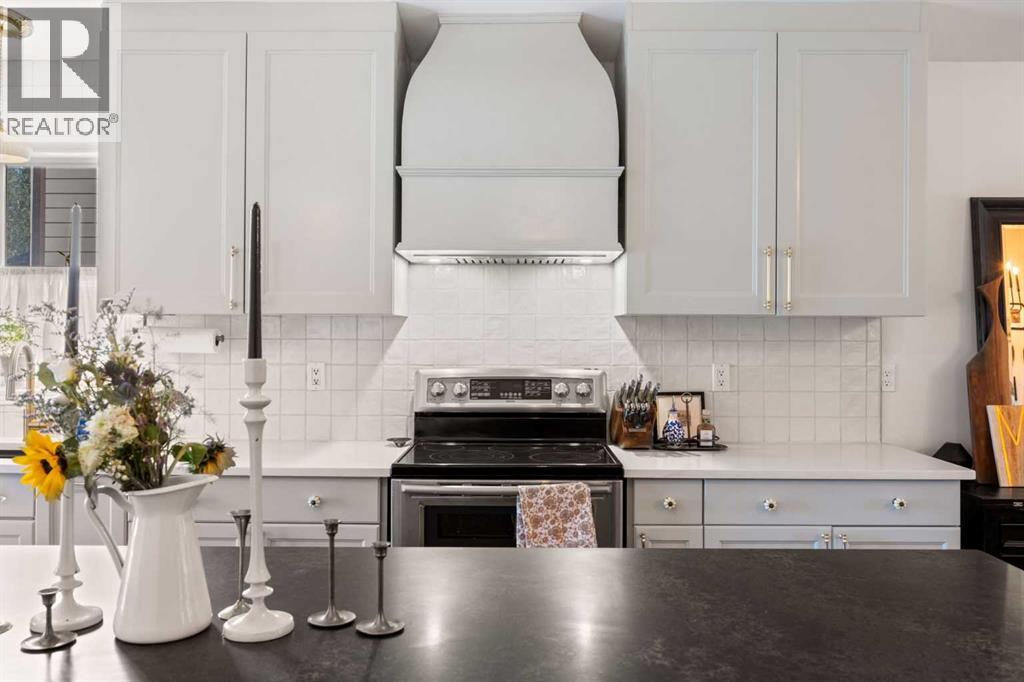 Photo 15 of 110 West Lakeview Crescent, Chestermere AB