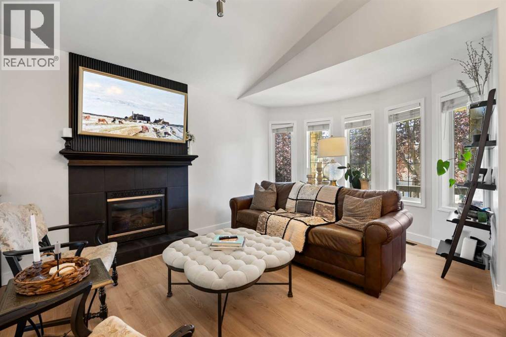 Photo 9 of 110 West Lakeview Crescent, Chestermere AB
