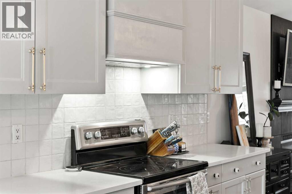 Photo 16 of 110 West Lakeview Crescent, Chestermere AB