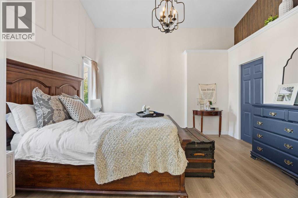 Photo 31 of 110 West Lakeview Crescent, Chestermere AB