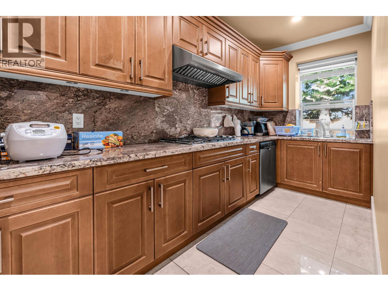 Photo 12 of 8120 Elsmore Road, Richmond BC