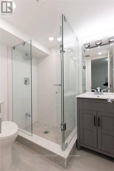 Photo 11 of 1684 Angela Crescent, Mississauga ON
