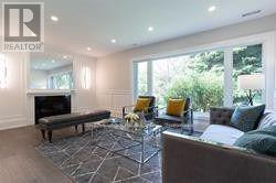 Photo 2 of 1684 Angela Crescent, Mississauga ON
