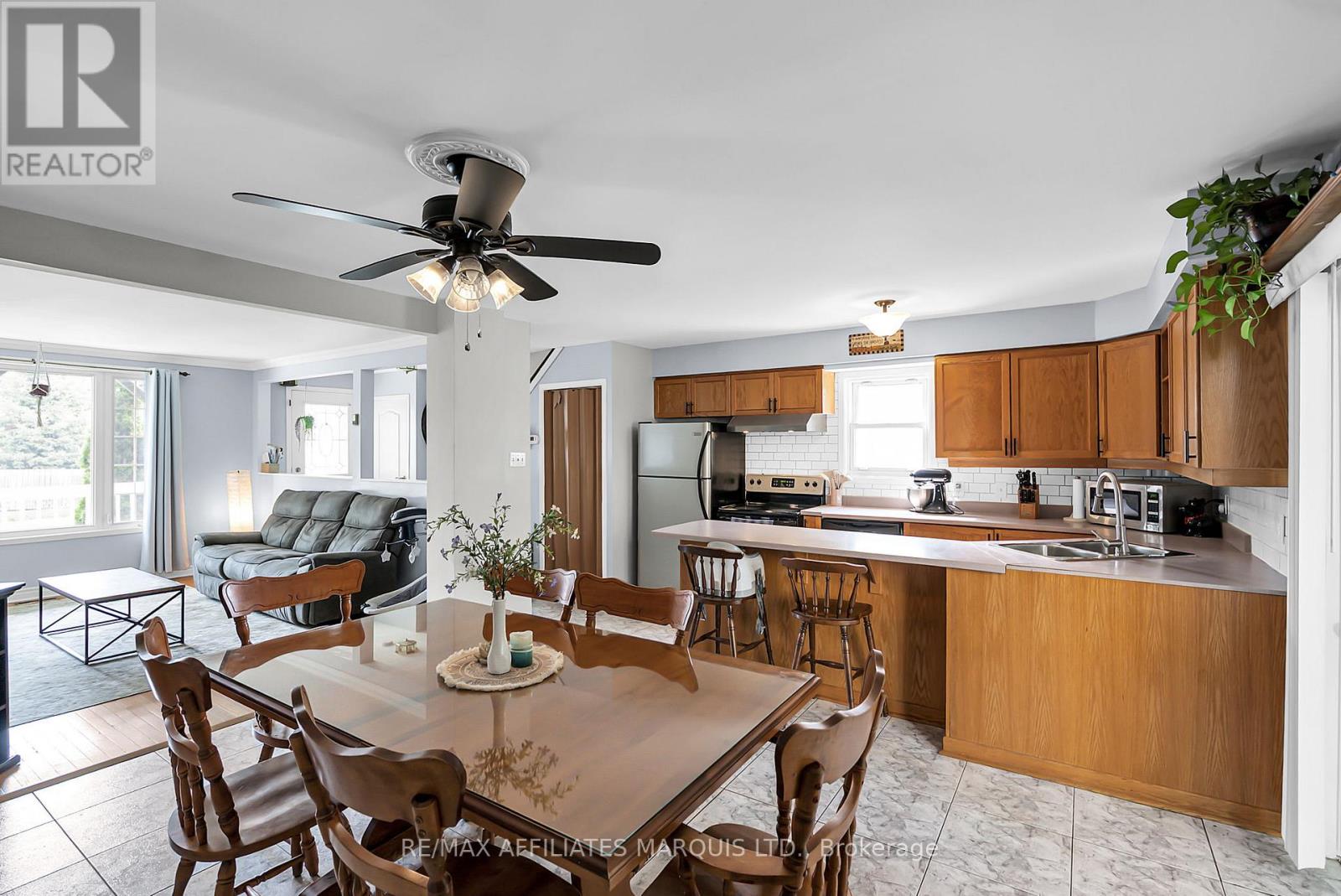 Photo 11 of 734 Marlborough Street, Cornwall ON