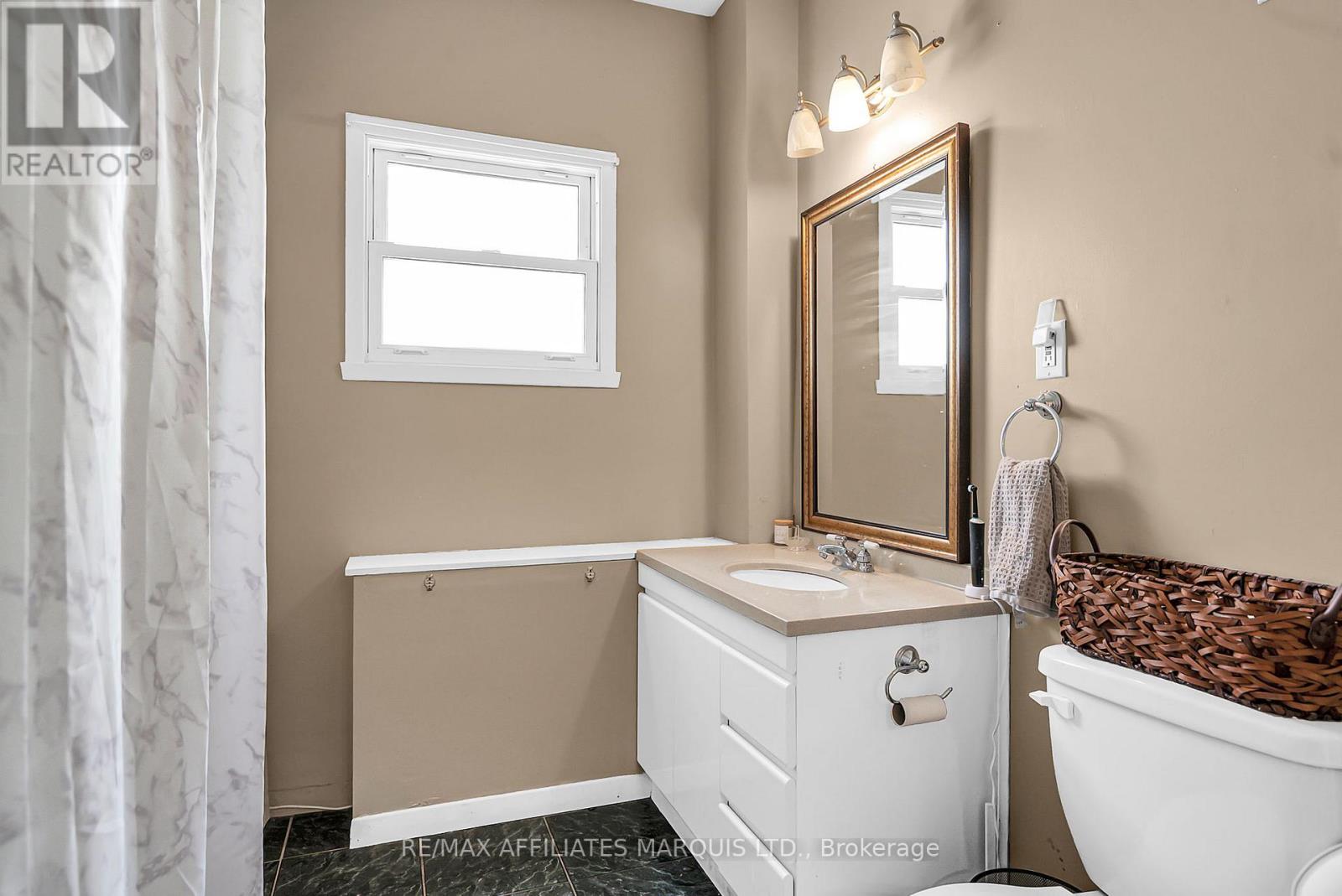 Photo 21 of 734 Marlborough Street, Cornwall ON