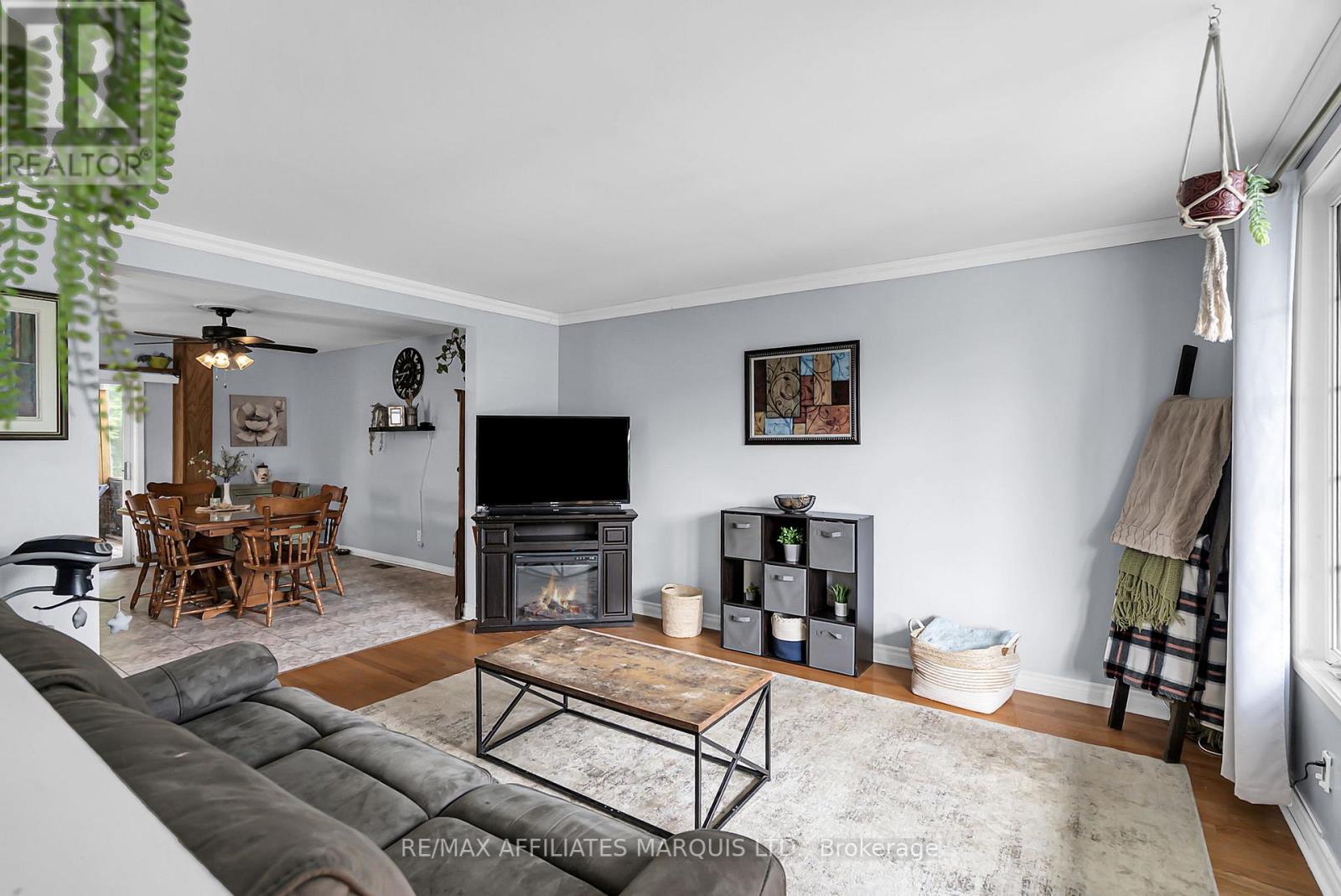 Photo 6 of 734 Marlborough Street, Cornwall ON