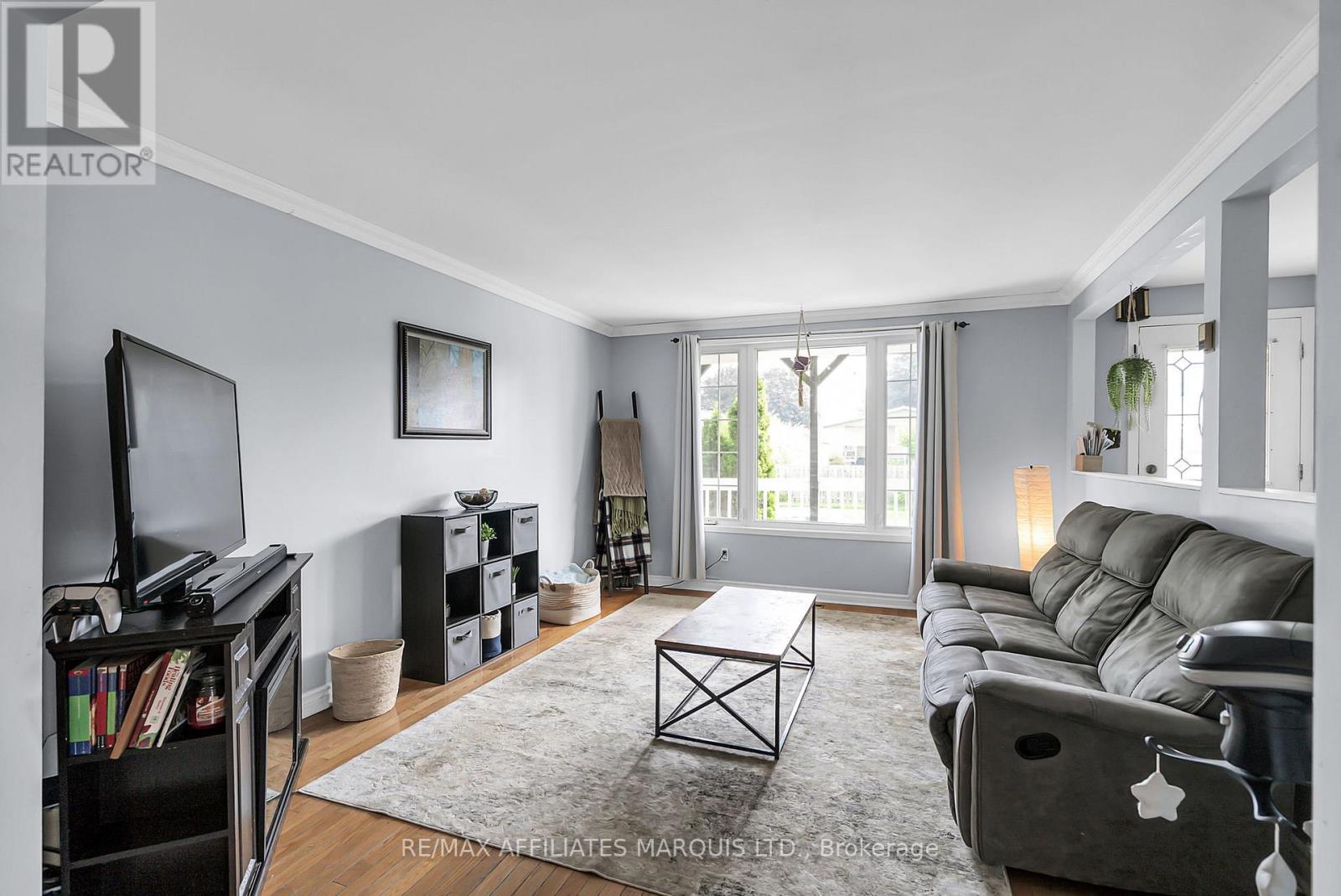 Photo 8 of 734 Marlborough Street, Cornwall ON