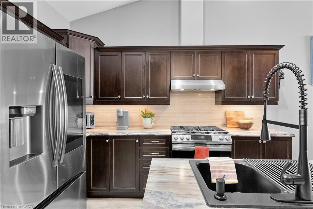 Photo 3 of 9440 Eagle Ridge Drive Unit 12, Niagara Falls ON