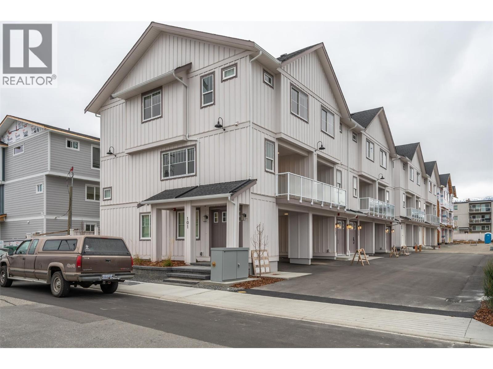 106 784 ARGYLE Street, Penticton